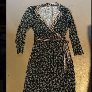 Max Studio size medium green print dress